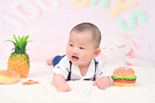 鄂州宝宝在妈妈肚子里